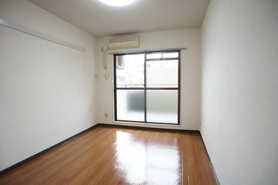 Other room space. 5th floor ・ There a south-facing bright rooms!