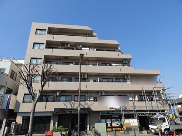 Local appearance photo. Local (11 May 2013) Shooting