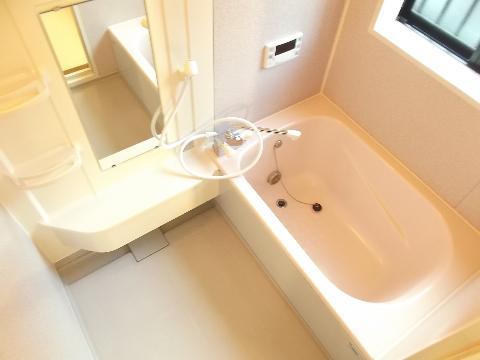 Bathroom. Dryer with a unit bus.