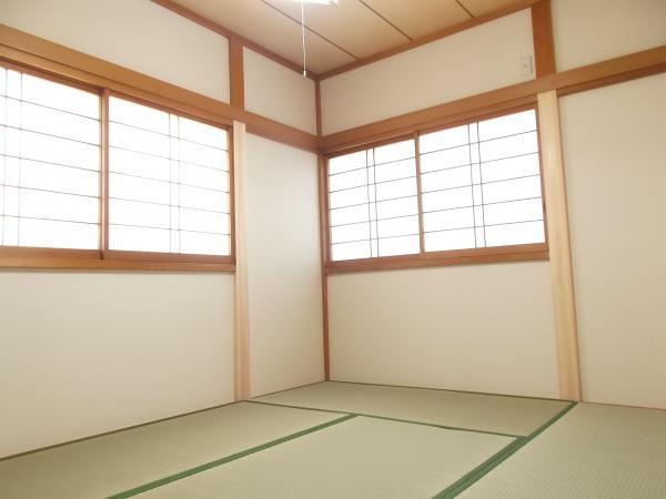Non-living room. 6 tatami Japanese-style tatami mat replacement, Sliding door ・ Sliding door already modified paste.