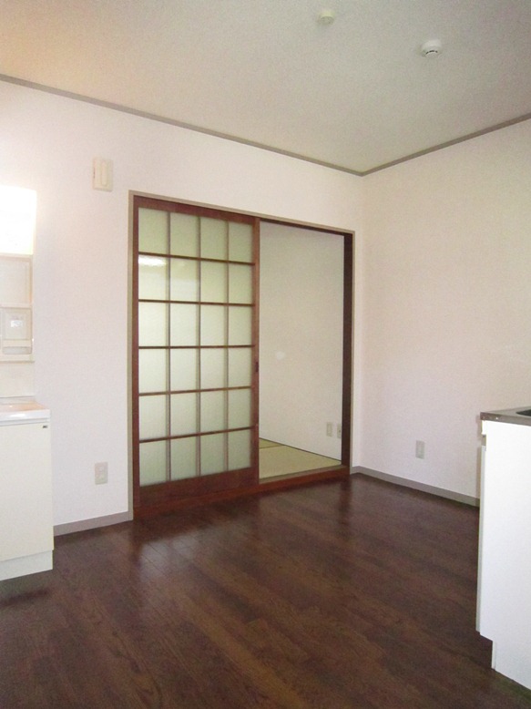 Living and room. K5.6 Pledge