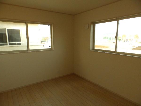 Non-living room. Indoor (10 May 2013) Shooting