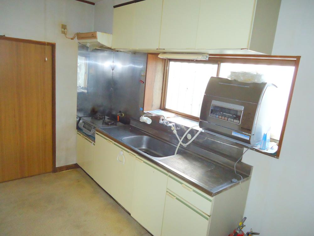 Kitchen. Kitchen. 