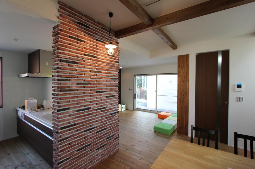 Living. Is a good atmosphere illuminated wall lighting from dining.