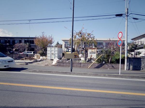 Local photos, including front road. Local (11 May 2013) Shooting