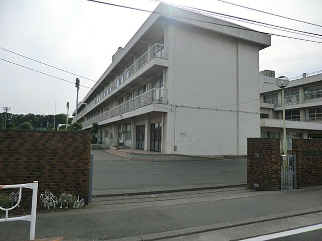 Primary school. 920m to Sagamihara City Yokoyama Elementary School