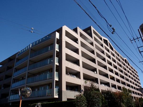 Local appearance photo. Local (11 May 2013) Shooting