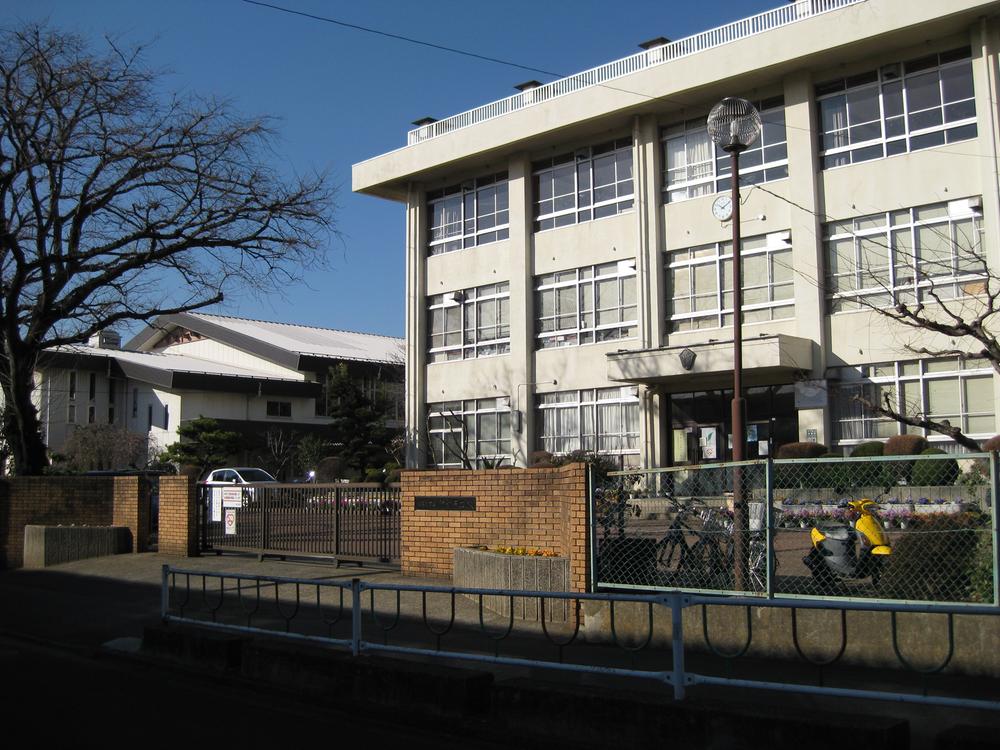 Junior high school. 1072m to Sagamihara Municipal freshness junior high school