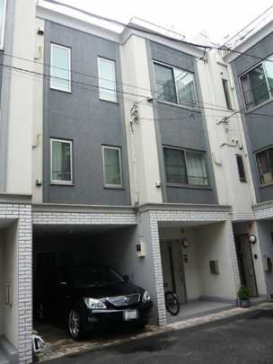 Local appearance photo. Mansion is the appearance