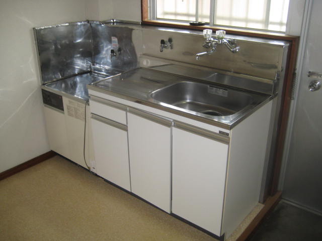 Kitchen. It is a two-necked gas stove can be installed kitchen.