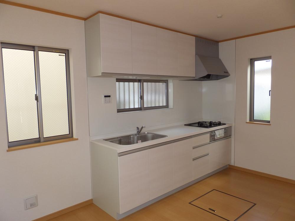 Kitchen. Indoor (10 May 2013) Shooting