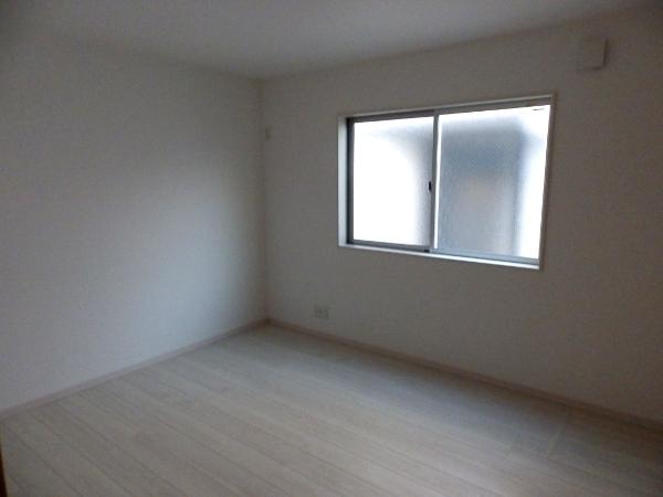 Non-living room. Indoor (10 May 2013) Shooting