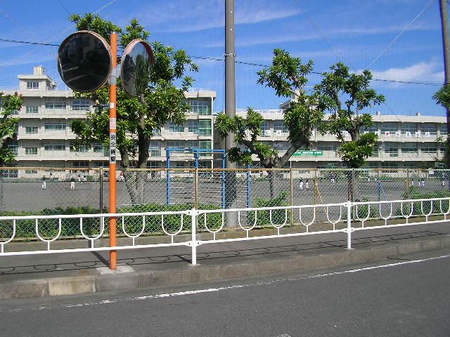 Primary school. 307m to Sagamihara Municipal Namiki Elementary School