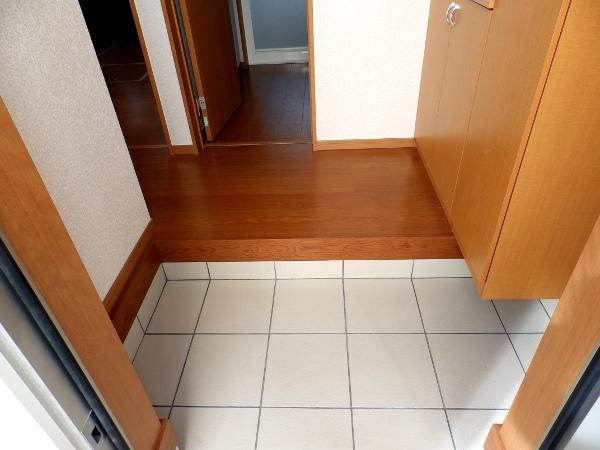 Entrance. Indoor (10 May 2013) Shooting