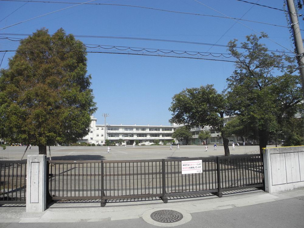 Primary school. Is the closeness of about a 4-minute walk up to 280m elementary school to Sagamihara Municipal Hikarigaoka Elementary School