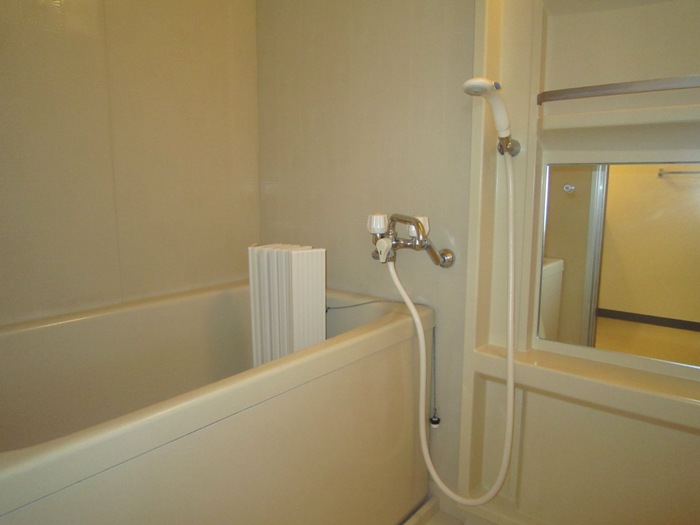 Bath. Bathroom with economic add-fired function