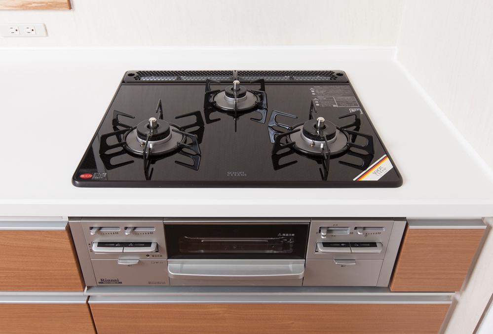 Other Equipment. Update the kitchen, Adopt a glass-top stove. Easy to clean flat plate!