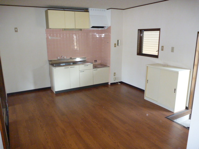 Kitchen. 9 Pledge