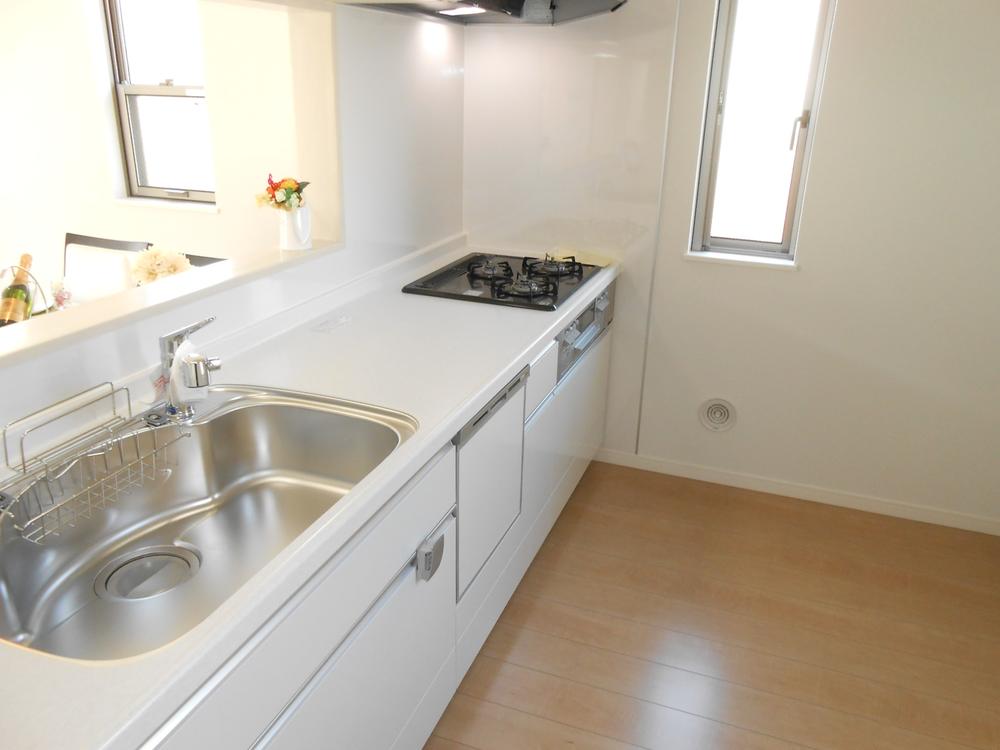 Kitchen. Indoor (11 May 2013) Shooting Building 2