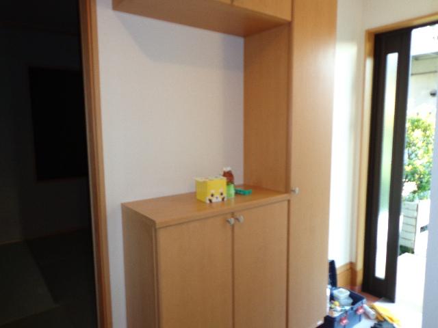 Other introspection. Entrance of shoes BOX