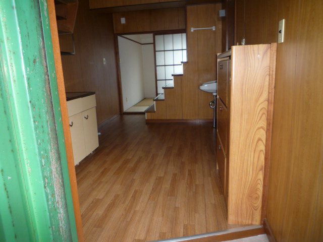 Kitchen. From entrance