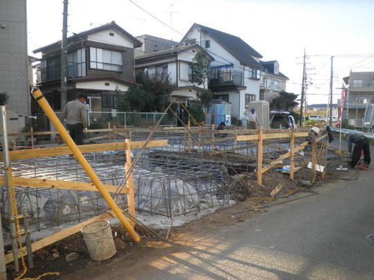 Local photos, including front road. Local Photos