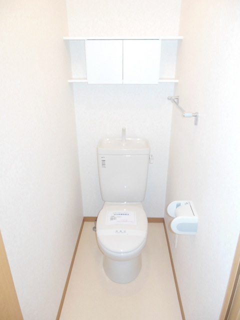 Toilet. bus ・ It is another toilet