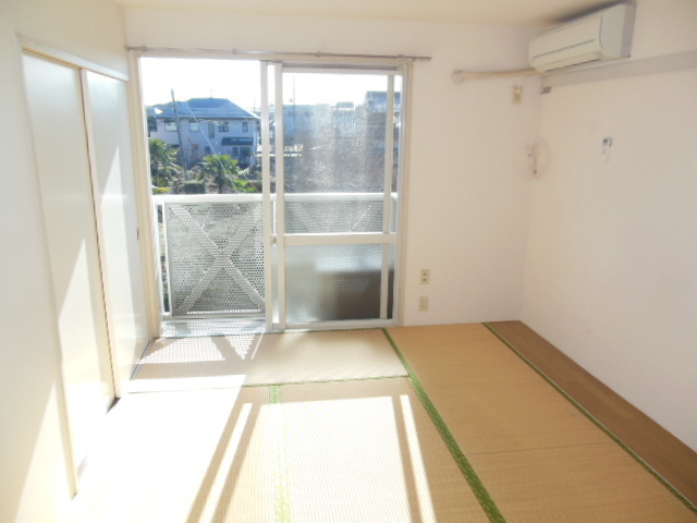 Other room space. 2F is a Japanese-style