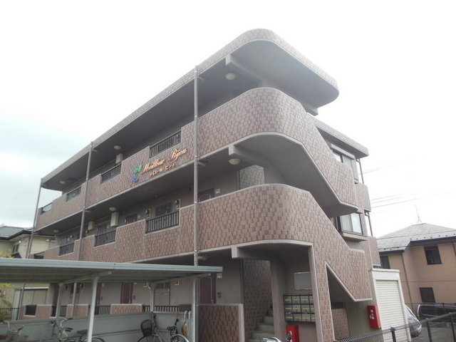 Building appearance. 17 minutes by bicycle to Hosei University