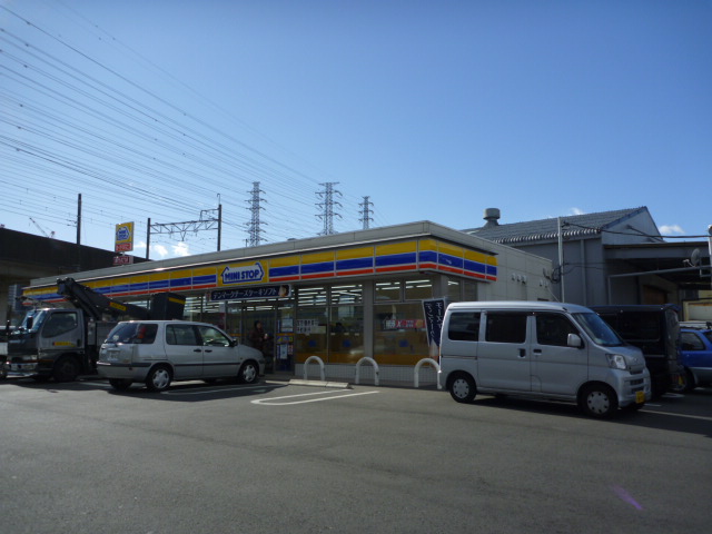 Convenience store. MINISTOP Higashihashimoto 2-chome (convenience store) to 127m