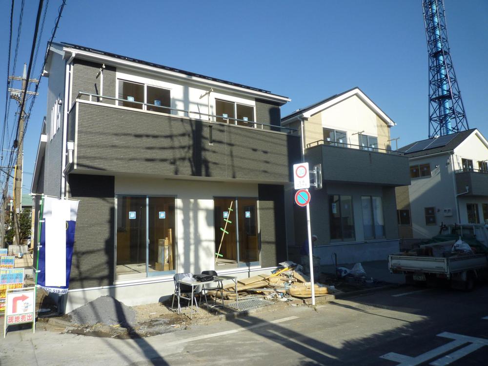 Local appearance photo. Good hit Hi per south road