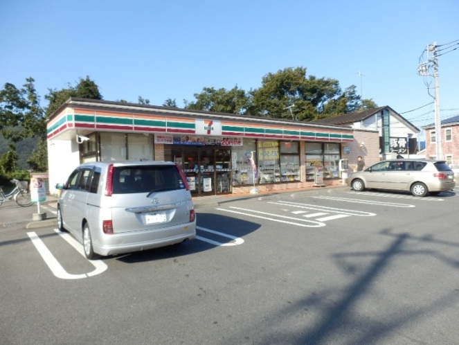 Convenience store. Seven-Eleven Tsukui covered store up (convenience store) 1610m