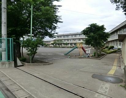 Primary school. Kyusawa 1000m up to elementary school
