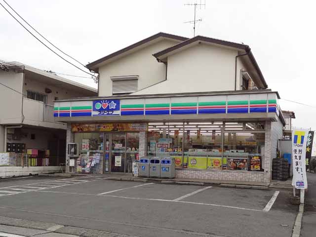 Convenience store. Three F Nihonmatsu 4-chome up (convenience store) 586m