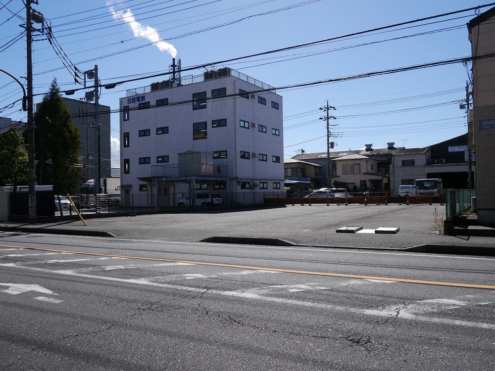 Local photos, including front road. Hashimoto ・ Near the commercial facility in the development subdivision of Minami-Hashimoto Station walking distance are also many living convenient environment. 