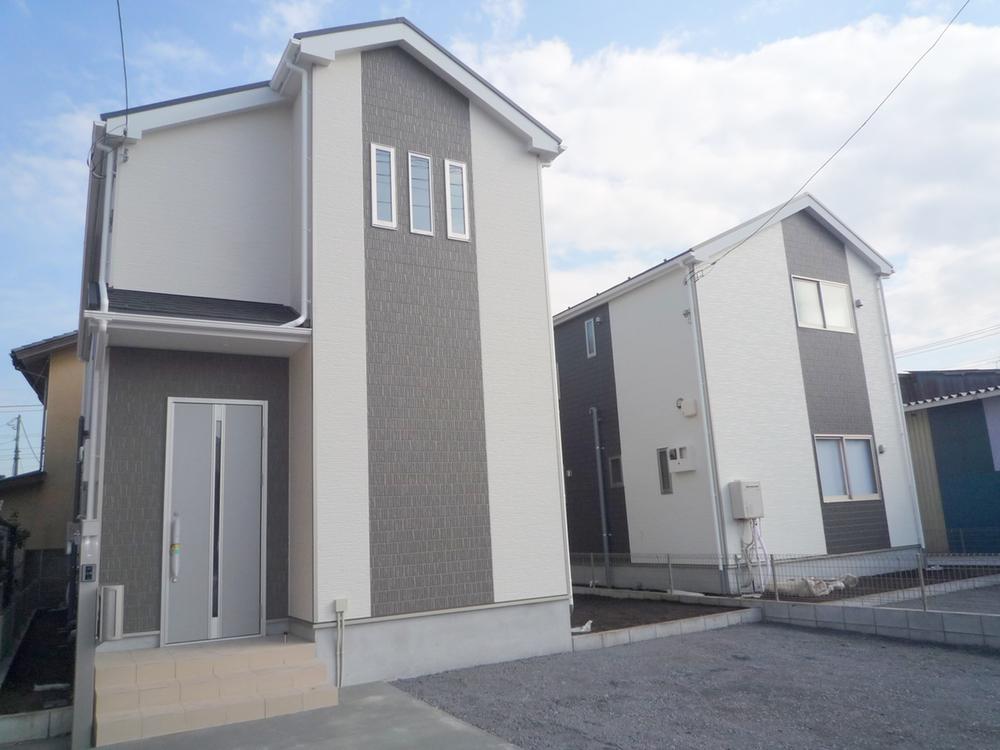 Local appearance photo. Car spaces are available three.