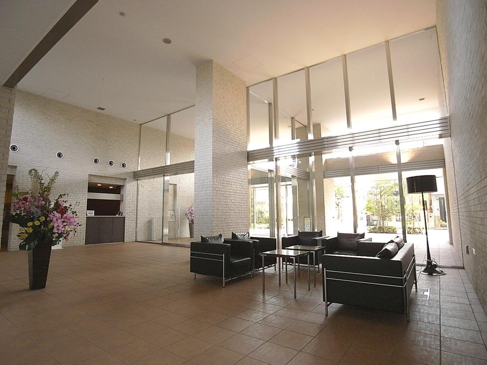 lobby. Appearance from the north (August 2013) Shooting