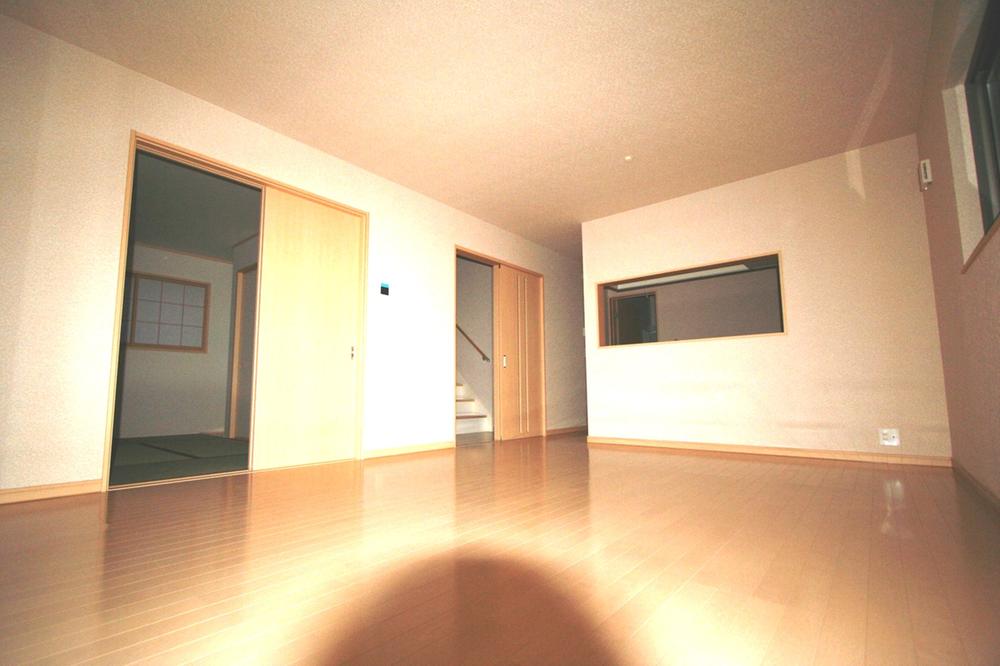 Living. Local (12 May 2013) Shooting