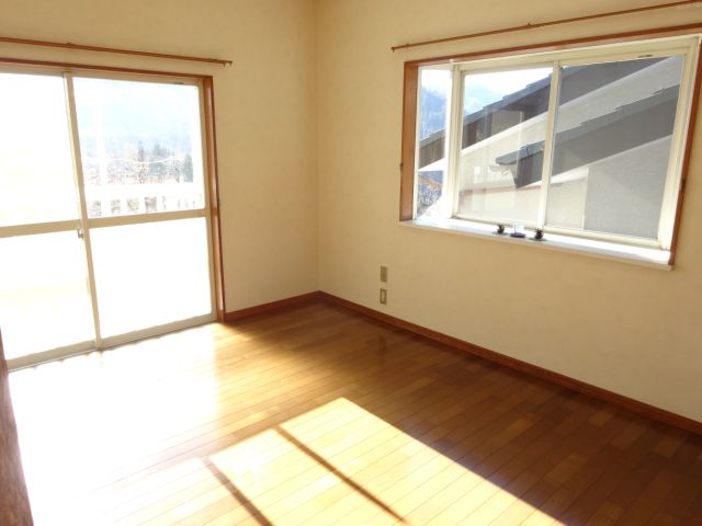 Living and room. 6 Pledge of Western-style! It is a bay window with a room ☆