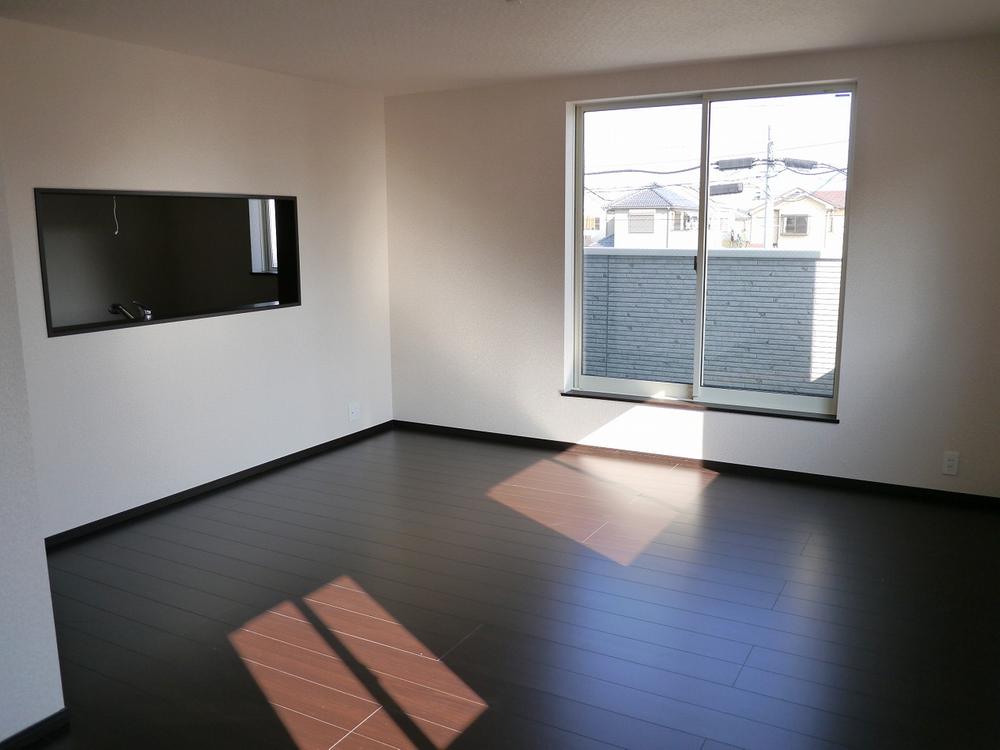 Same specifications photos (living)