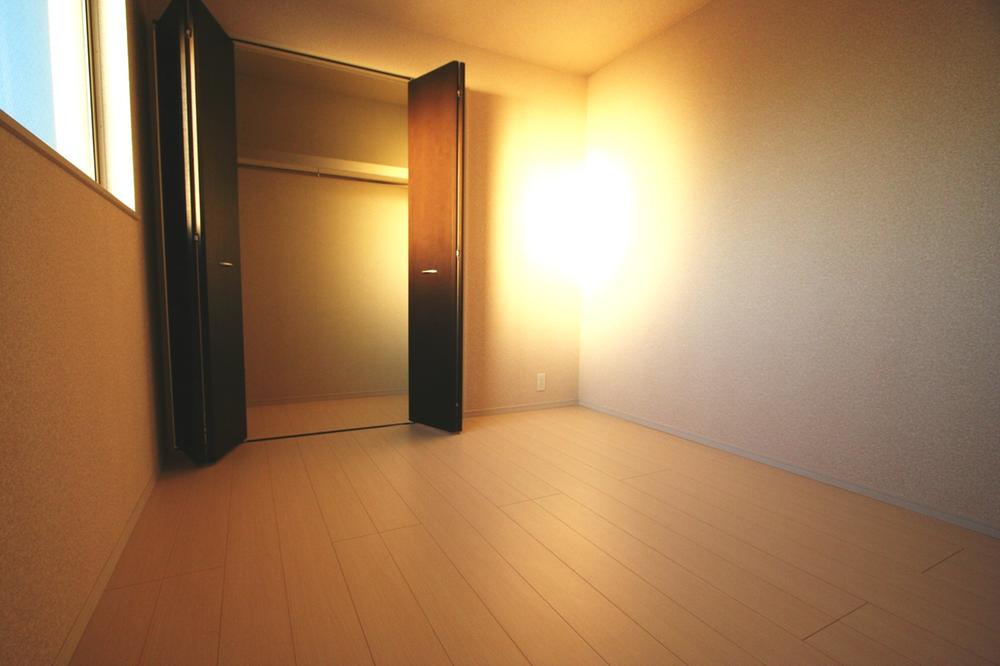 Non-living room. Local (12 May 2013) Shooting