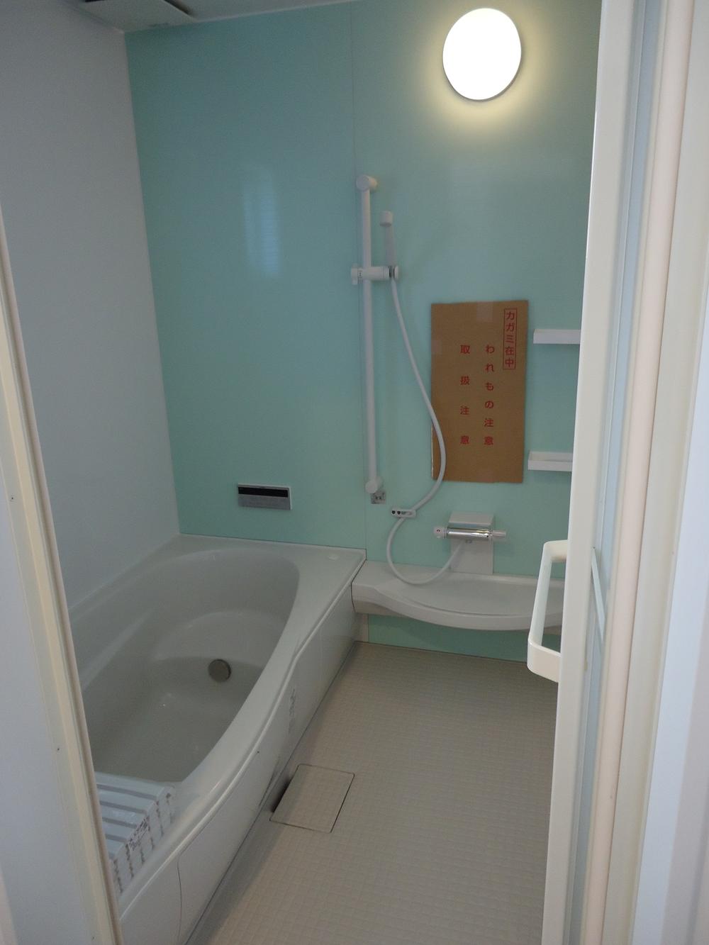 Same specifications photo (bathroom). Bathroom Reference Example ☆ Spacious 1 pyeong type, And bathroom ventilation drying heater, We have what with a 12V digital high-definition TV bathroom!