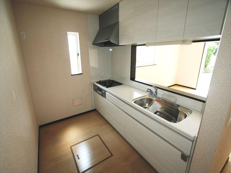 Same specifications photo (kitchen)