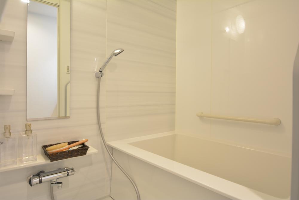 Bathroom. Beautiful bath looks comfortable ☆