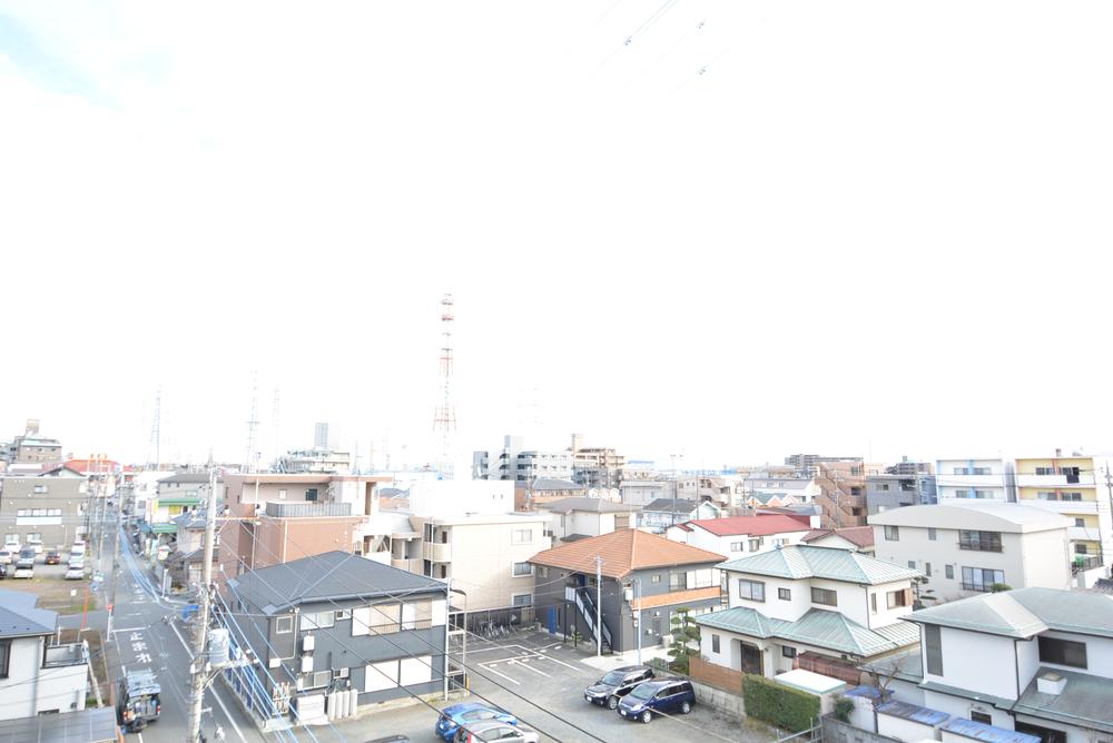 View photos from the dwelling unit. Day in the top floor, View is also good ☆