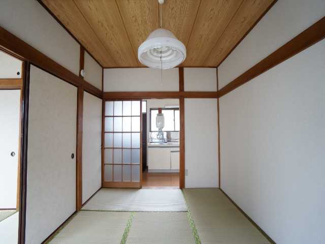 Living and room. 6 Pledge Japanese-style room, Air-conditioned and upper closet products enter there