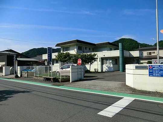 Hospital. 1680m until torn clinic