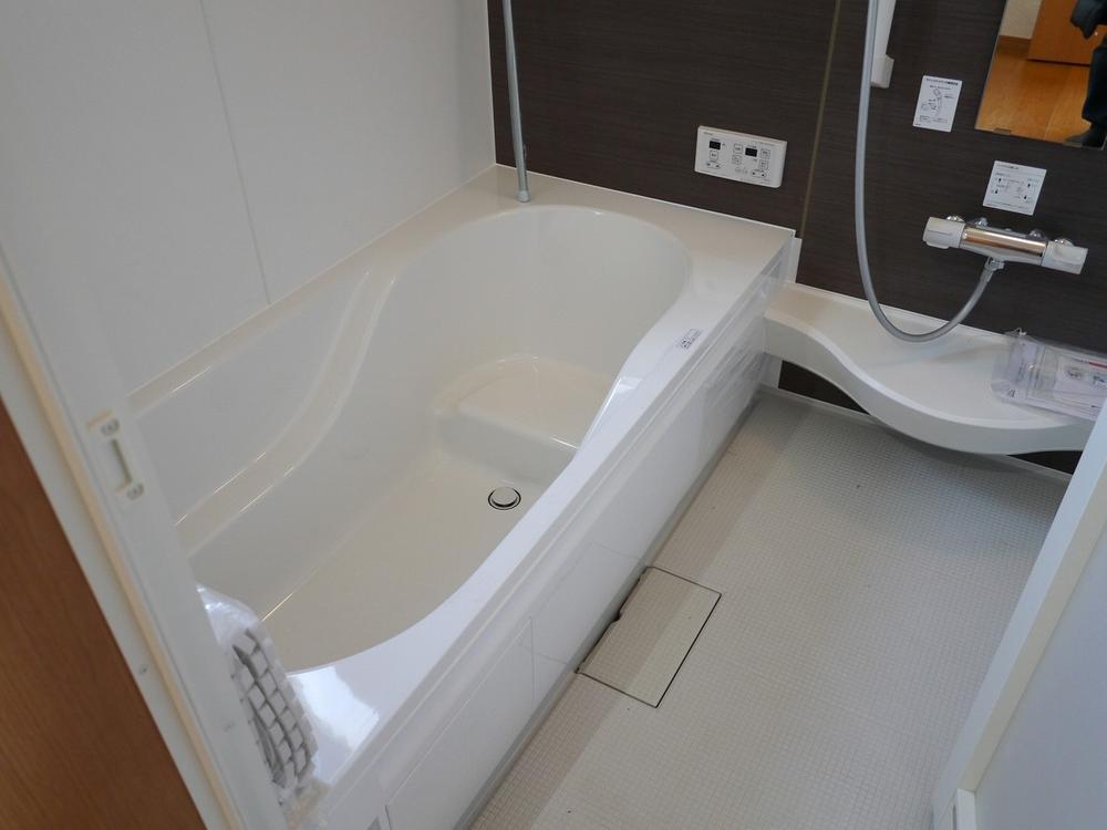 Bathroom. Air Heating drying with unit bus