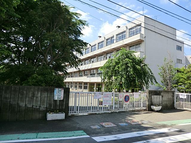 Primary school. 1100m to Sagamihara Municipal Miyagami Elementary School