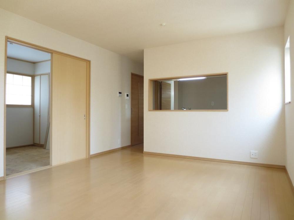 Same specifications photos (living). Same specifications